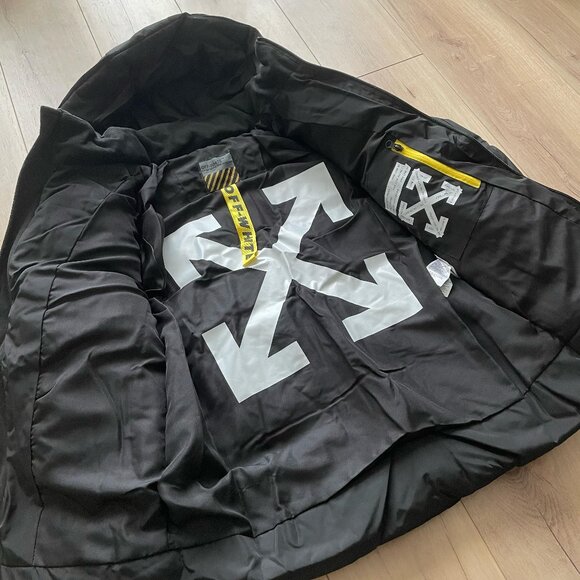 OFF-WHITE MEN'S BLACK PUFFER CASUAL JACKET MEDIUM SIZE - Picture 1 of 6